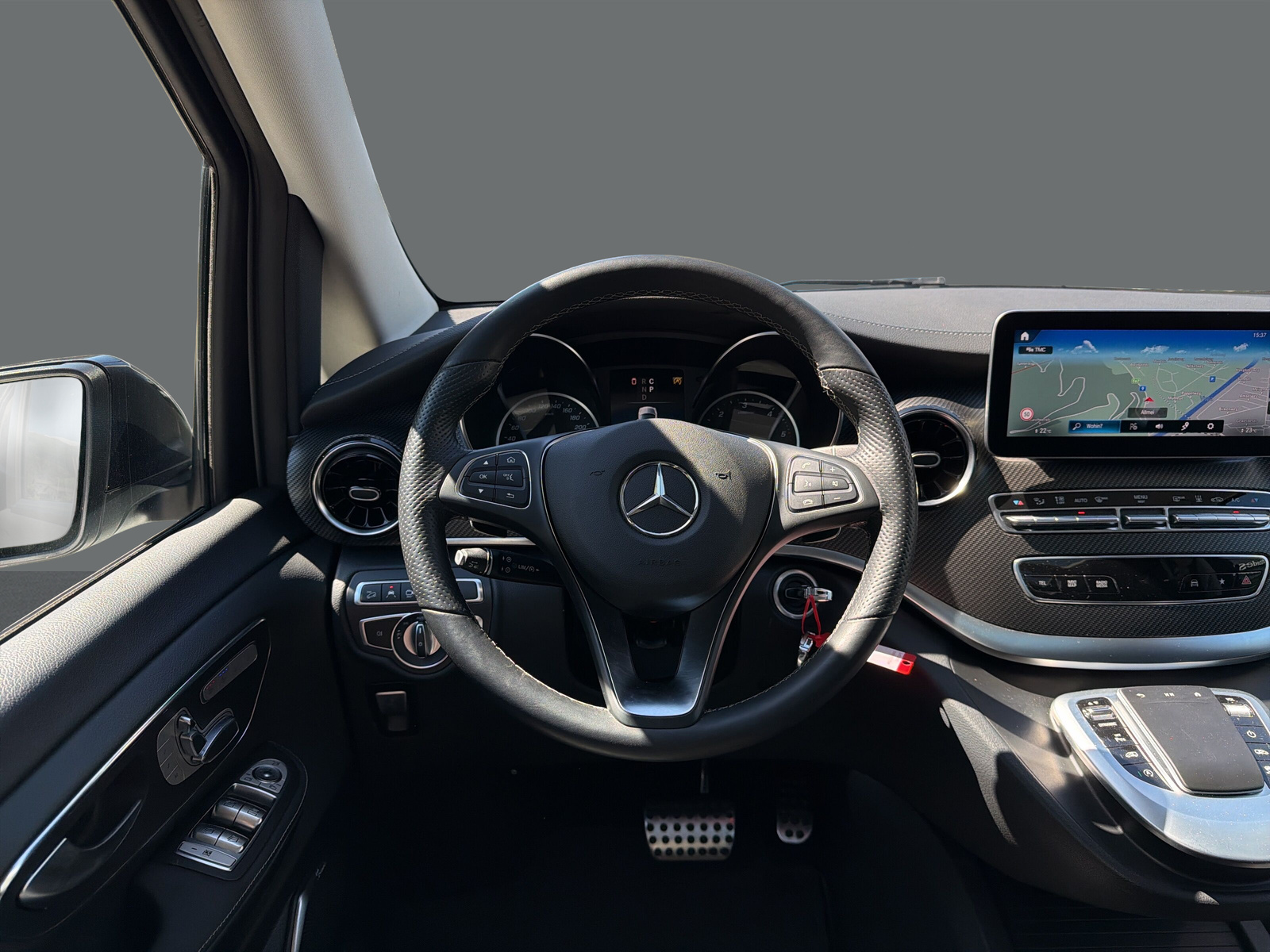 MERCEDES-BENZ V 300 d SwissEdition L 4M - 10