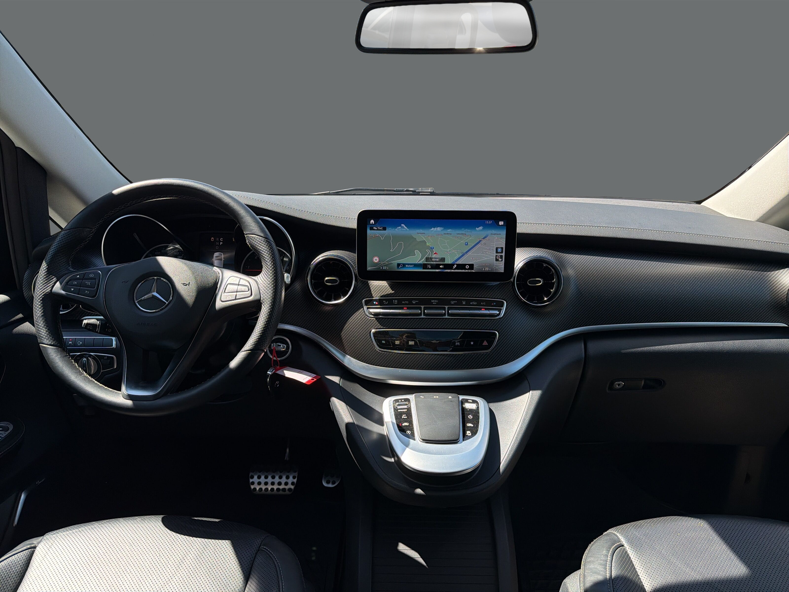 MERCEDES-BENZ V 300 d SwissEdition L 4M - 13