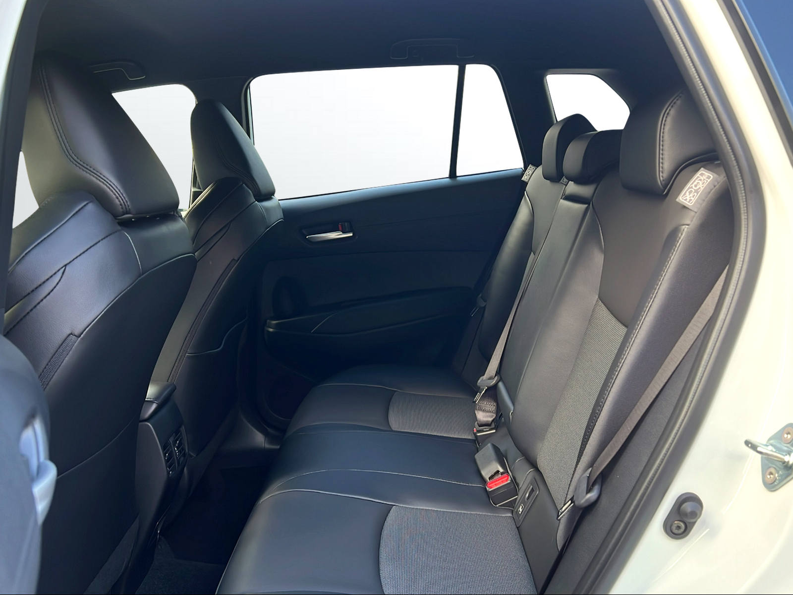 TOYOTA Corolla Cross 2.0 4WD Trend e-CVT - 7