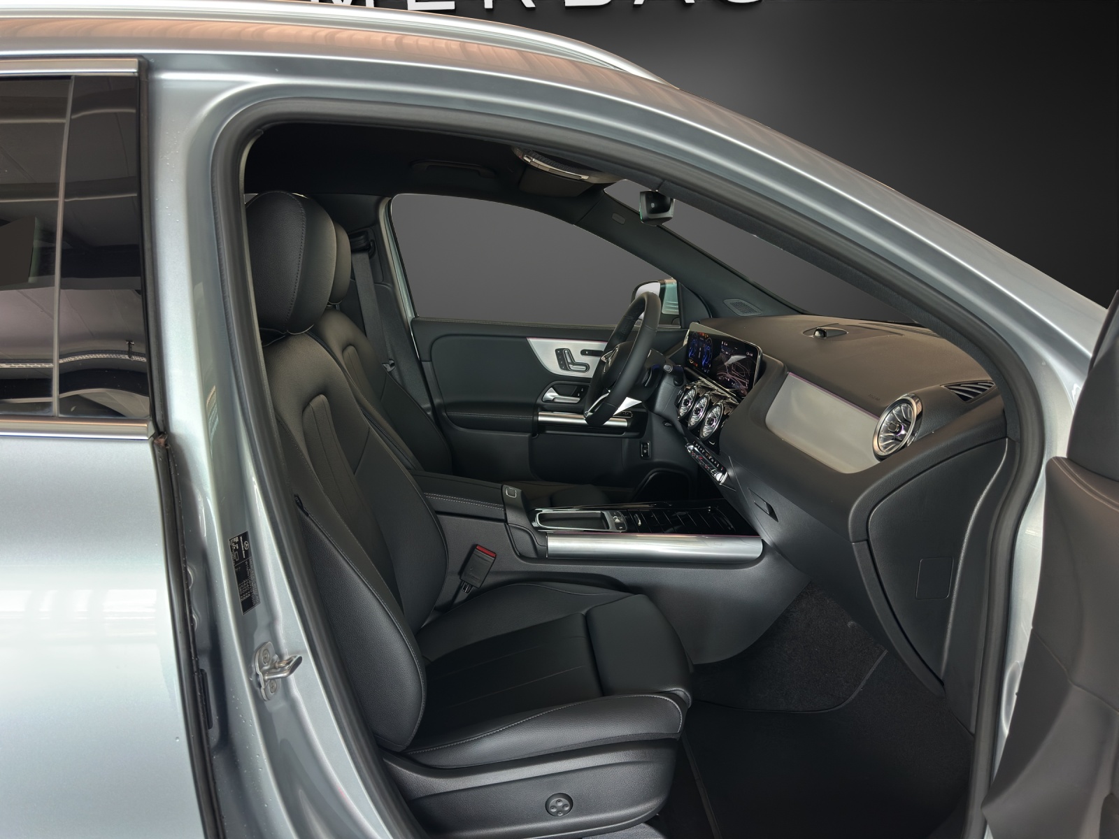 MERCEDES-BENZ EQA 350 4M Excellence - 11