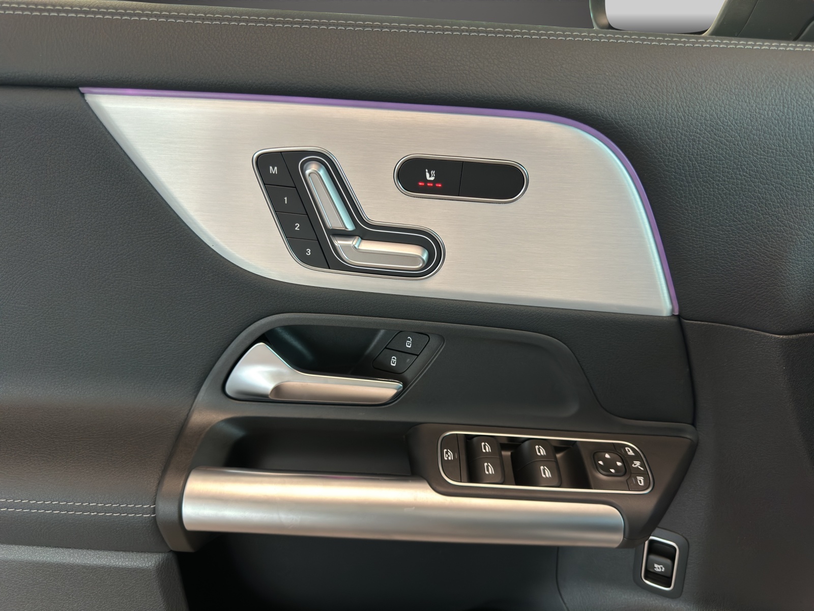MERCEDES-BENZ EQA 350 4M Excellence - 13