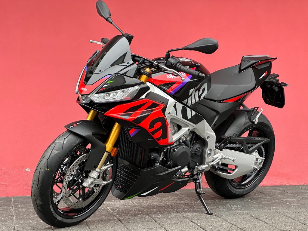 APRILIA Tuono V4 1100 Factory - 6