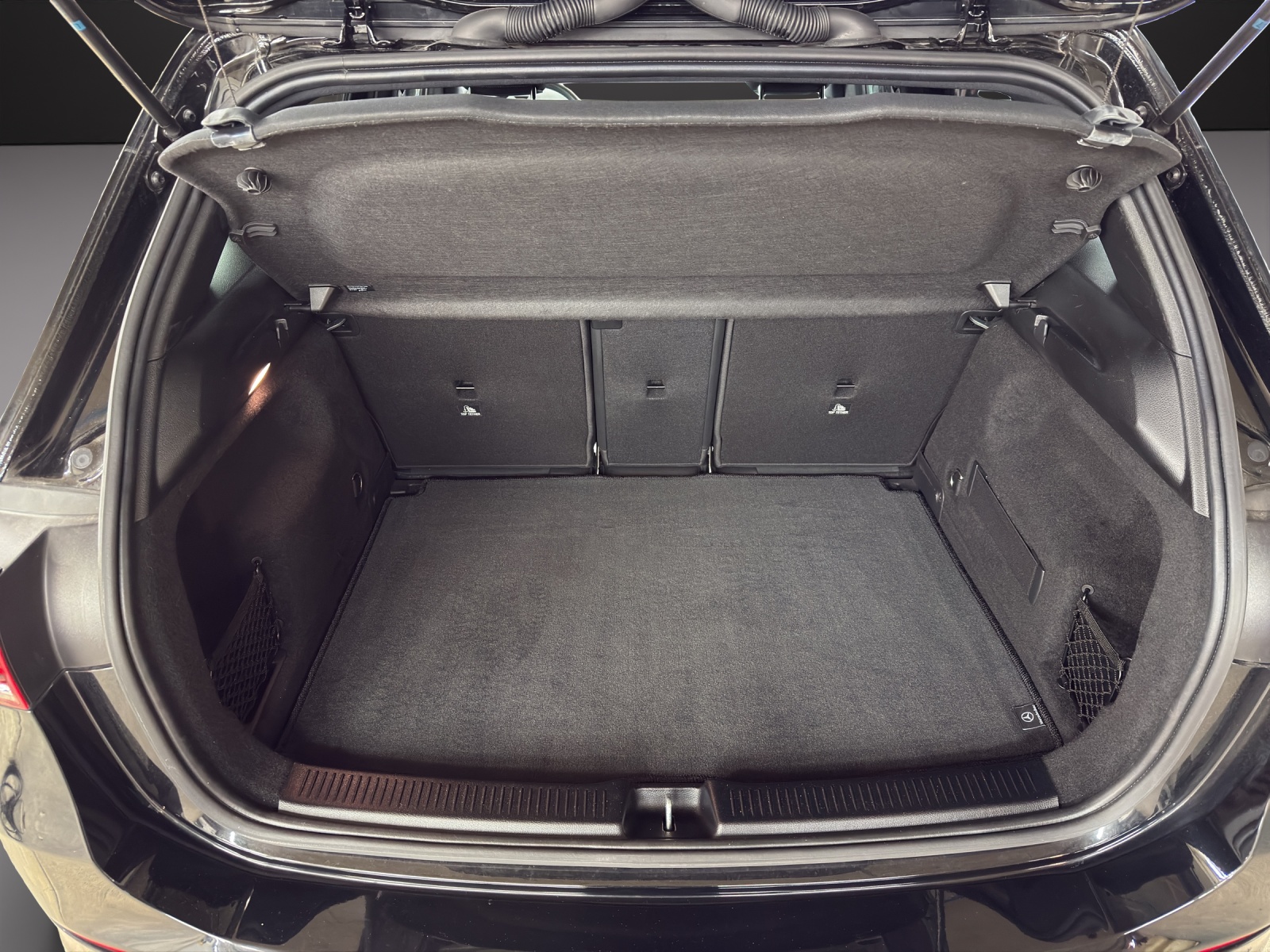 MERCEDES-BENZ B 250 e AMG Line - 9