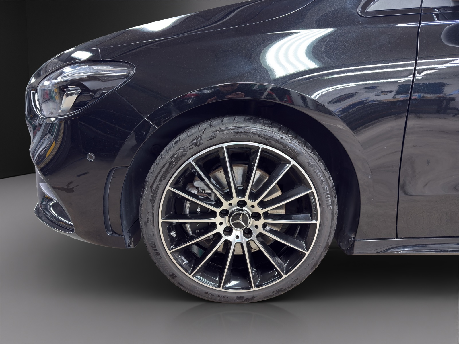 MERCEDES-BENZ B 250 e AMG Line - 8