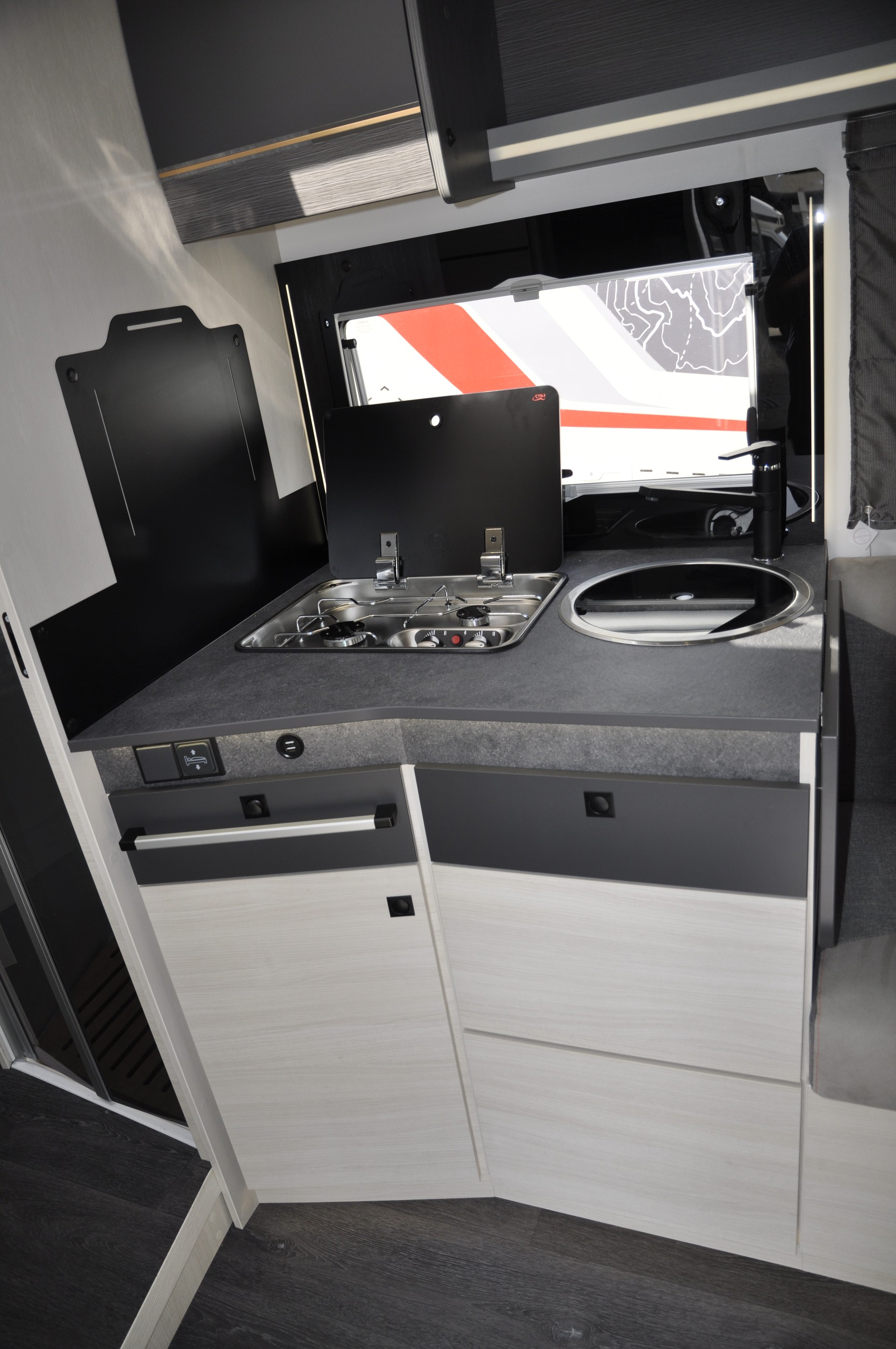 CHALLENGER 328 Graphite Edition - 9