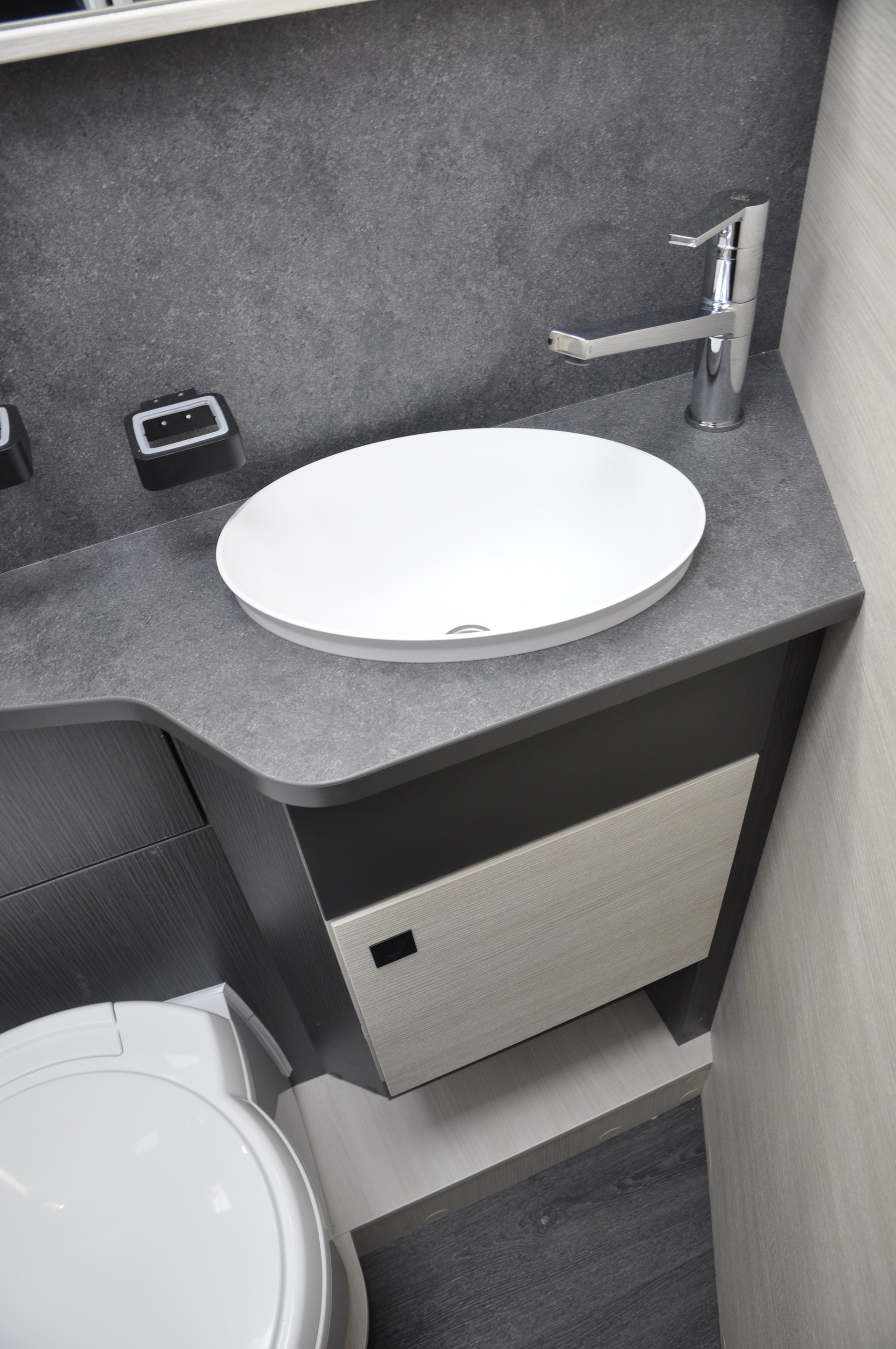 CHALLENGER 328 Graphite Edition - 18