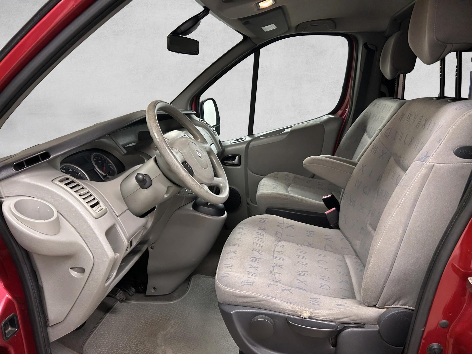 RENAULT Trafic Bus 2.7 t L1 H1 2.5 dCi 146 Generation Q. - 12