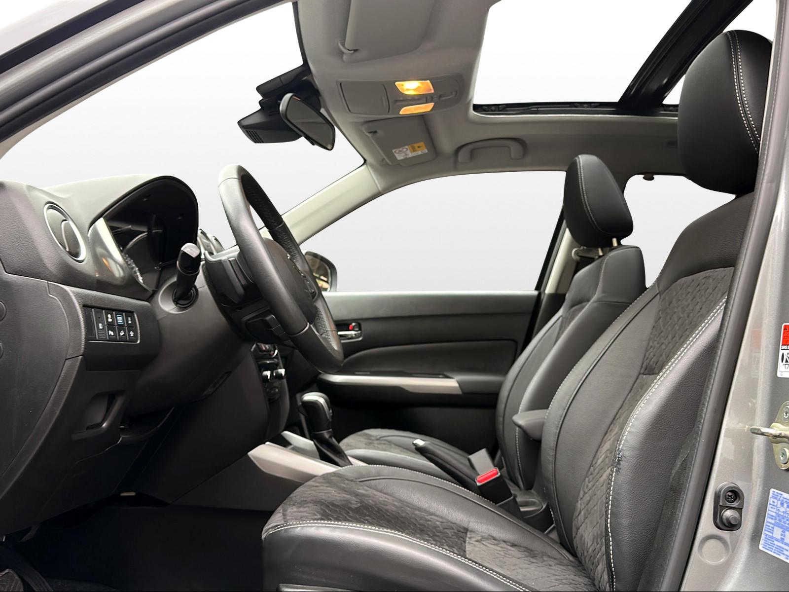 SUZUKI Vitara 1.5B Compact Top Hybrid 4x4 - 8
