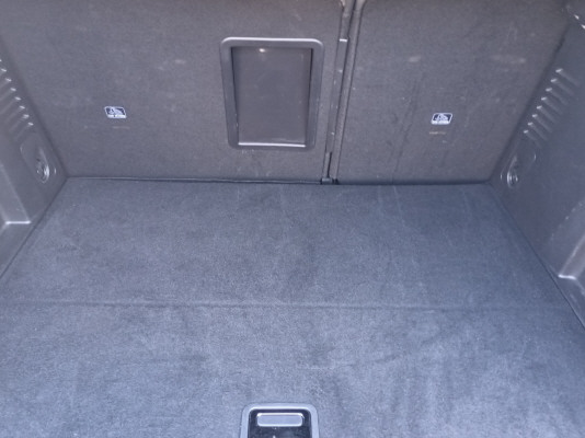 PEUGEOT 3008 300e Hybrid4 GT - 11