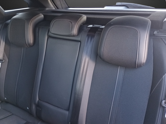 PEUGEOT 3008 300e Hybrid4 GT - 10