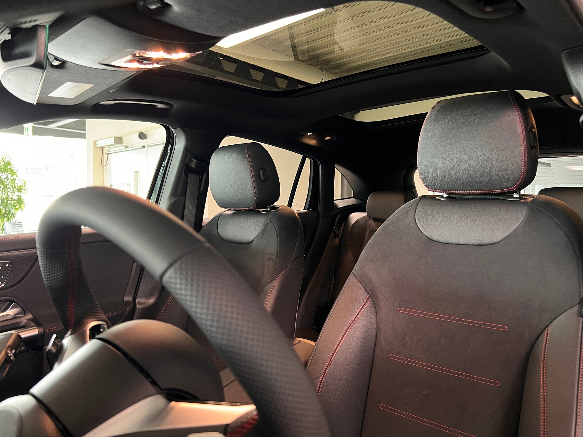 MERCEDES-BENZ GLA 250 4Matic 8G-DCT Swiss Star - 12