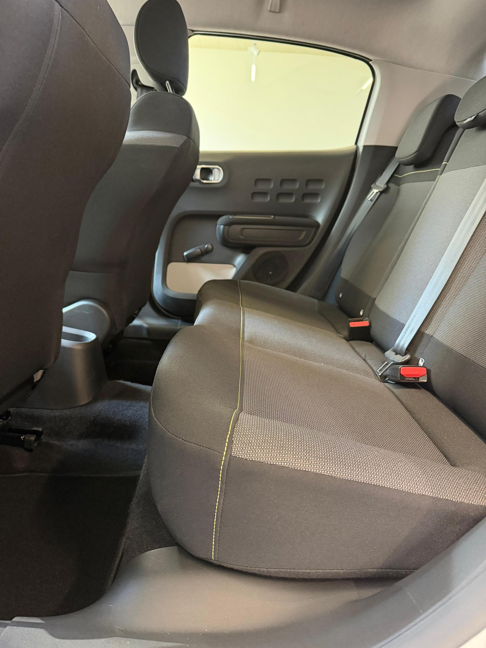 CITROEN C3 1.2i PureTech Shine - 12