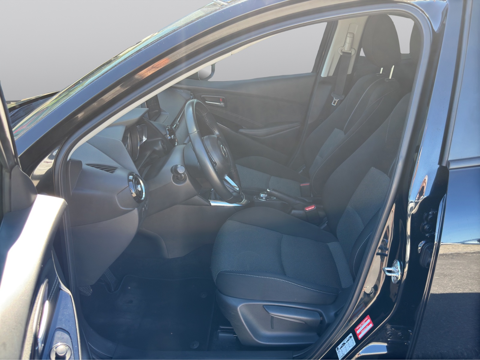 MAZDA 2 SKYACTIV-G 115 Revolution - 9