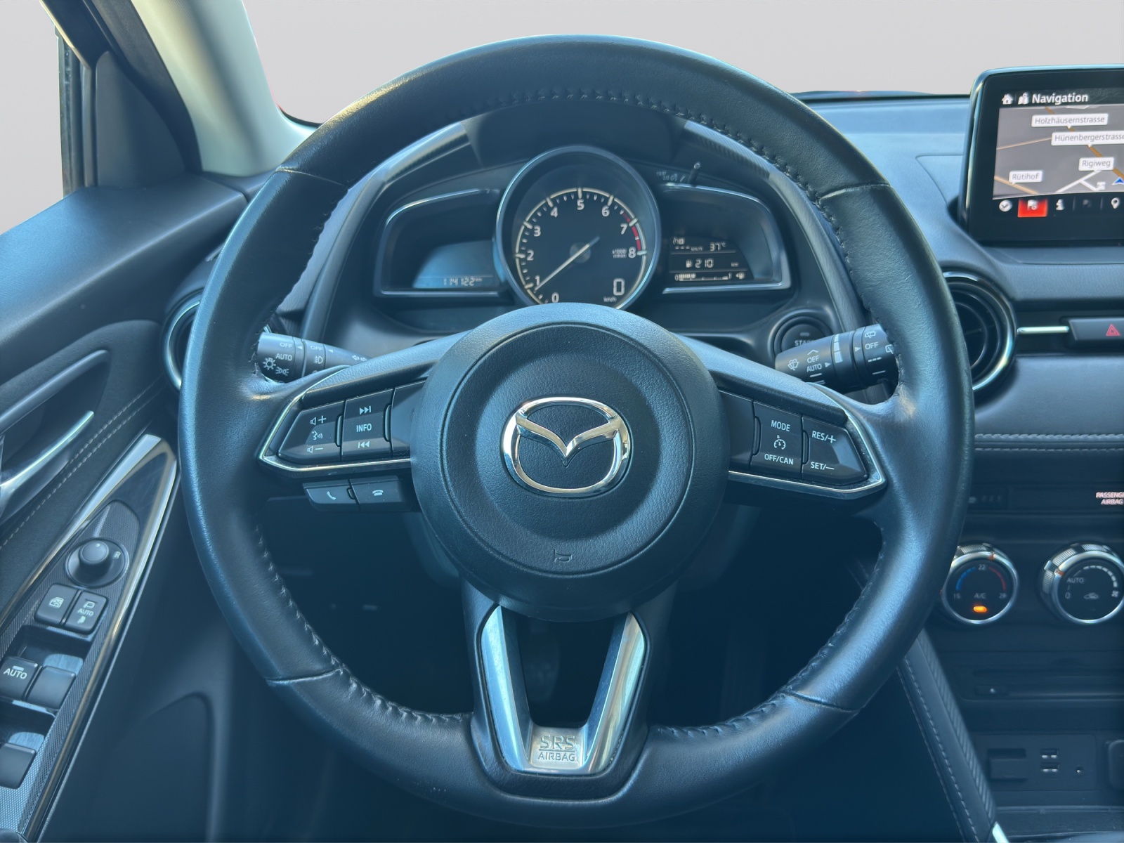 MAZDA 2 SKYACTIV-G 115 Revolution - 12