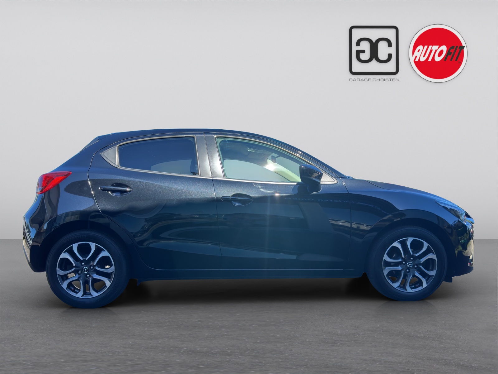MAZDA 2 SKYACTIV-G 115 Revolution - 8