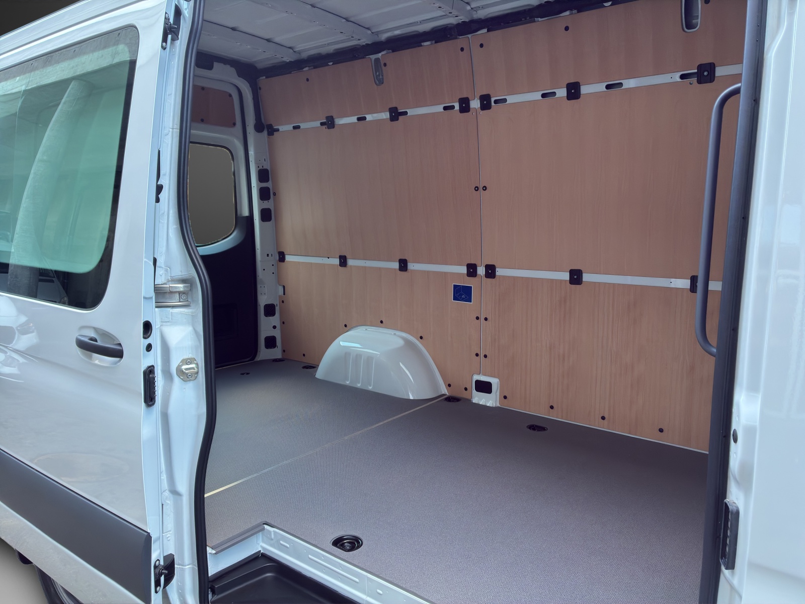 MERCEDES-BENZ Sprinter 317 CDI Standard 9G-TRONIC - 11