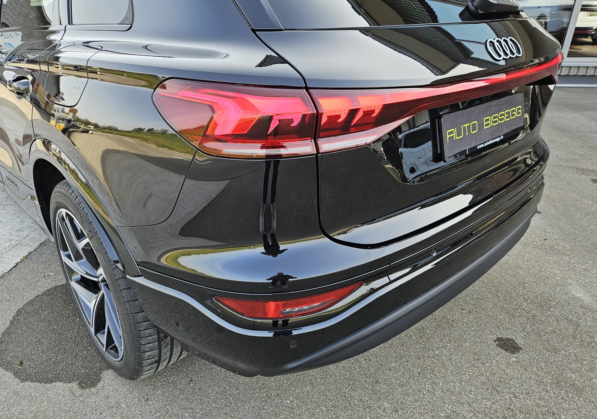 AUDI Q6 e-tron quattro Tech pro mit Luftfederung und Anhängerkupplung - 7