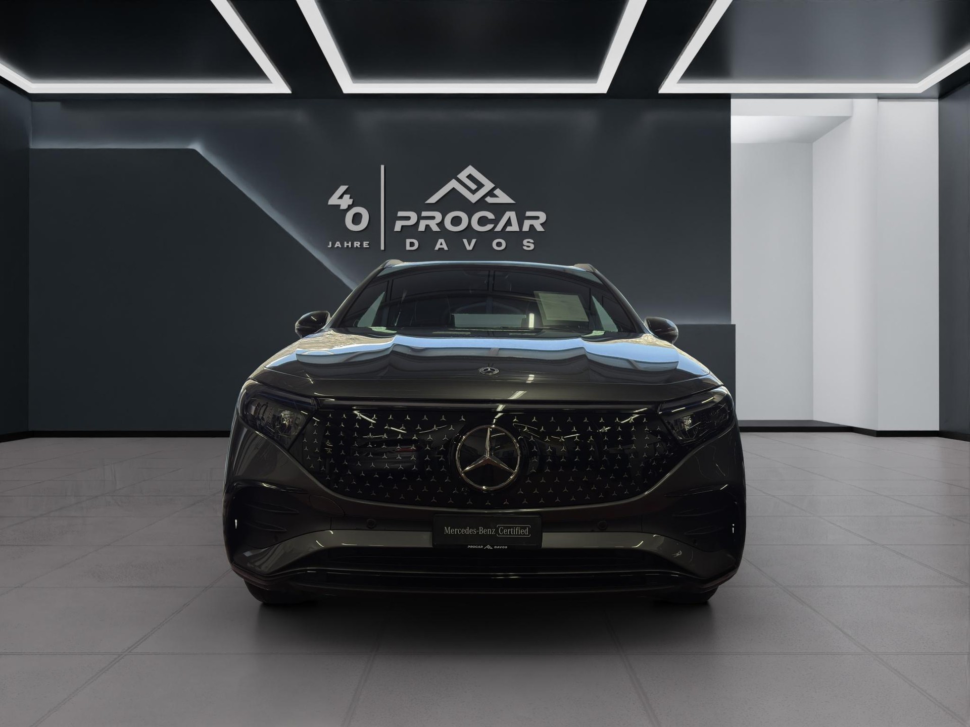 MERCEDES-BENZ EQA 350 Swiss Star AMG Line 4matic - 3