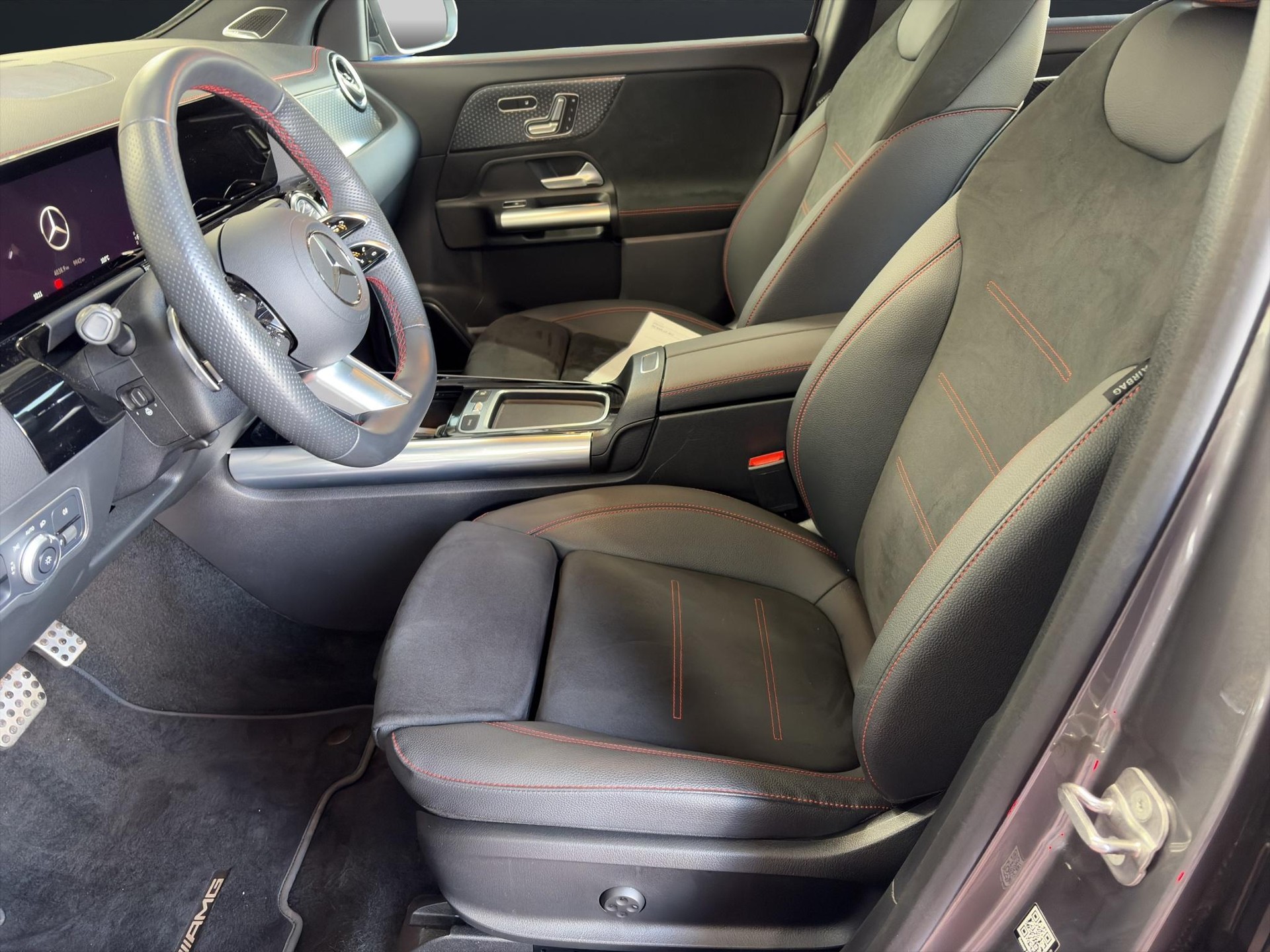 MERCEDES-BENZ EQA 350 Swiss Star AMG Line 4matic - 7