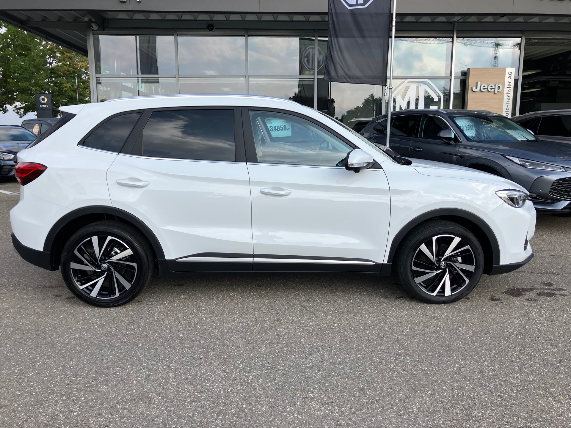 MG ZS 1.5 Hybrid+ Luxury - 2