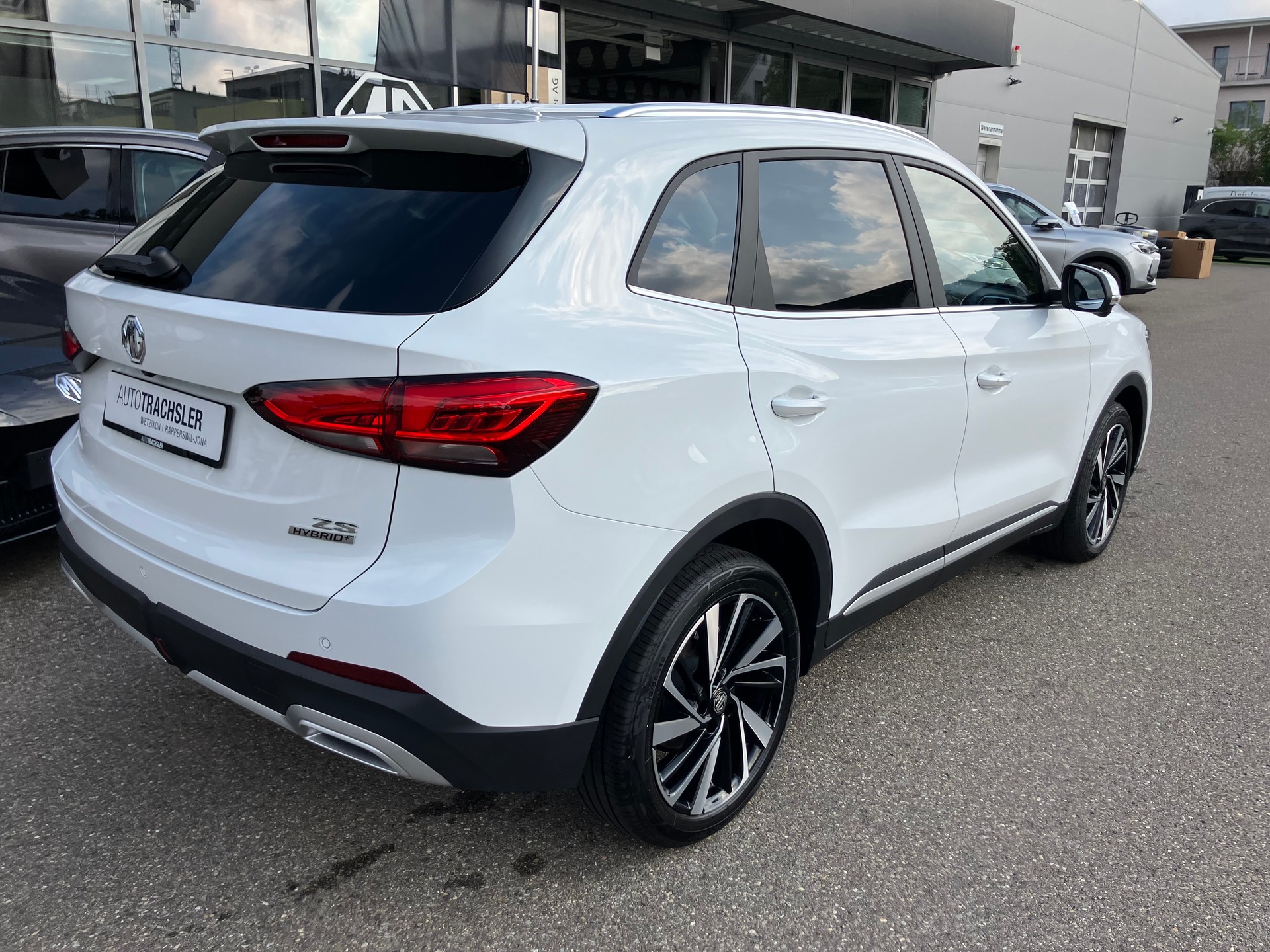 MG ZS 1.5 Hybrid+ Luxury - 5