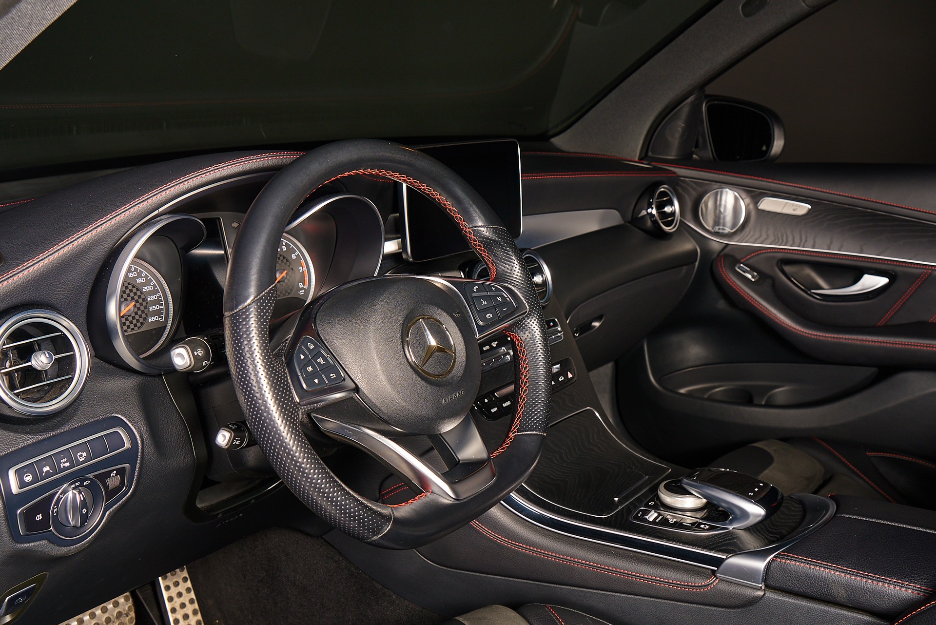 MERCEDES-BENZ GLC 43 AMG 4Matic 9G-Tronic - 12