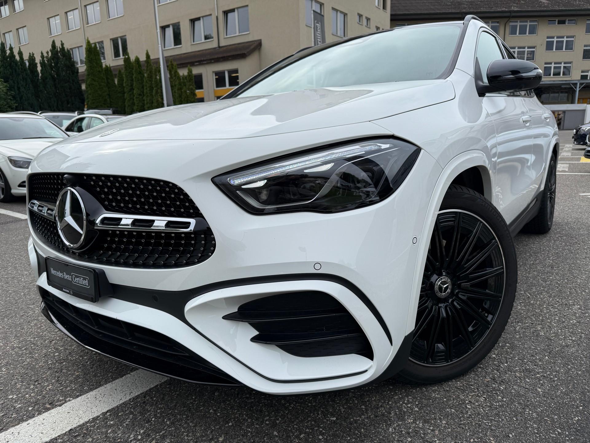 MERCEDES-BENZ GLA 220 d Swiss Star AMG Line 4matic - 11