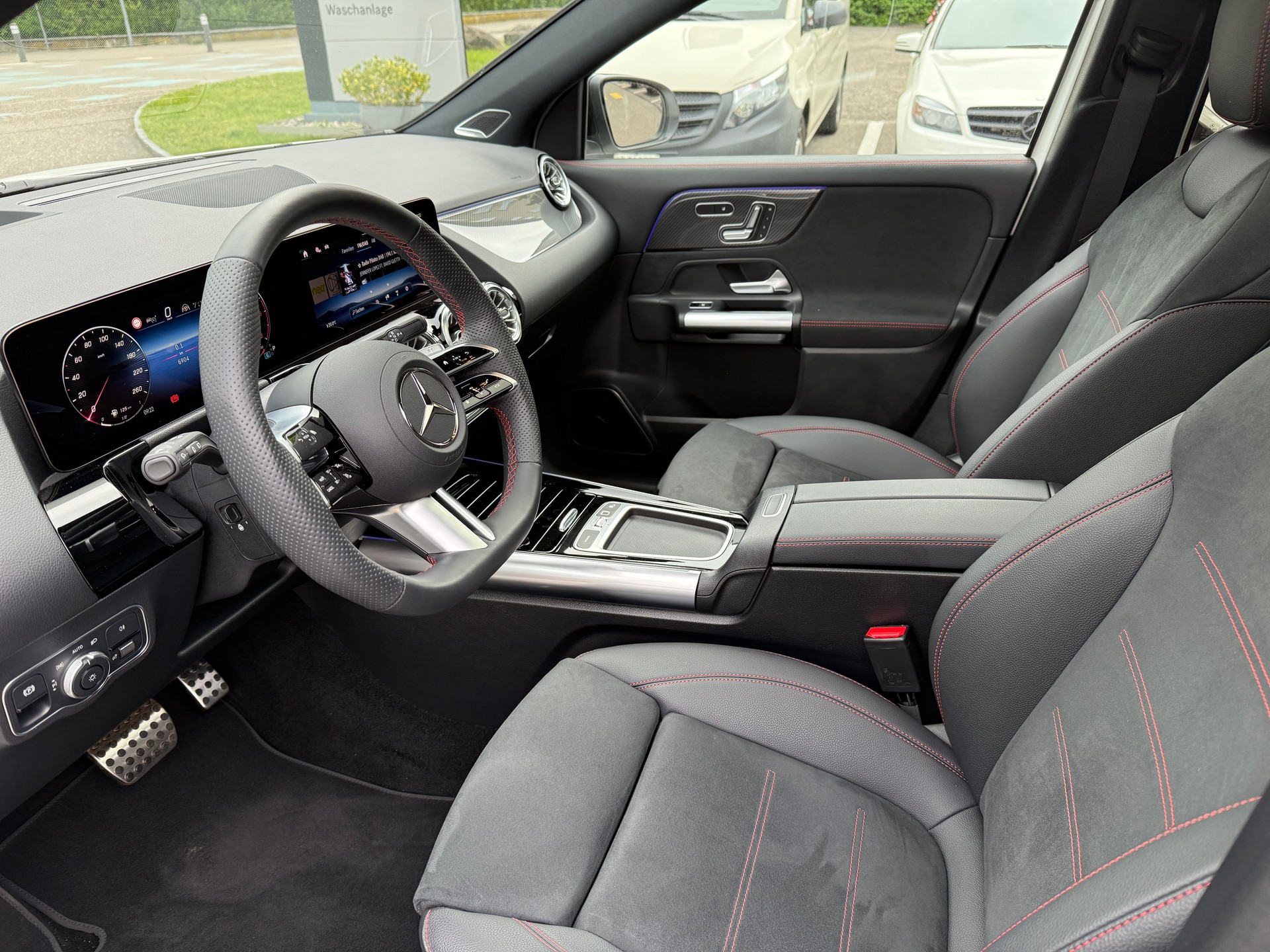 MERCEDES-BENZ GLA 220 d Swiss Star AMG Line 4matic - 4