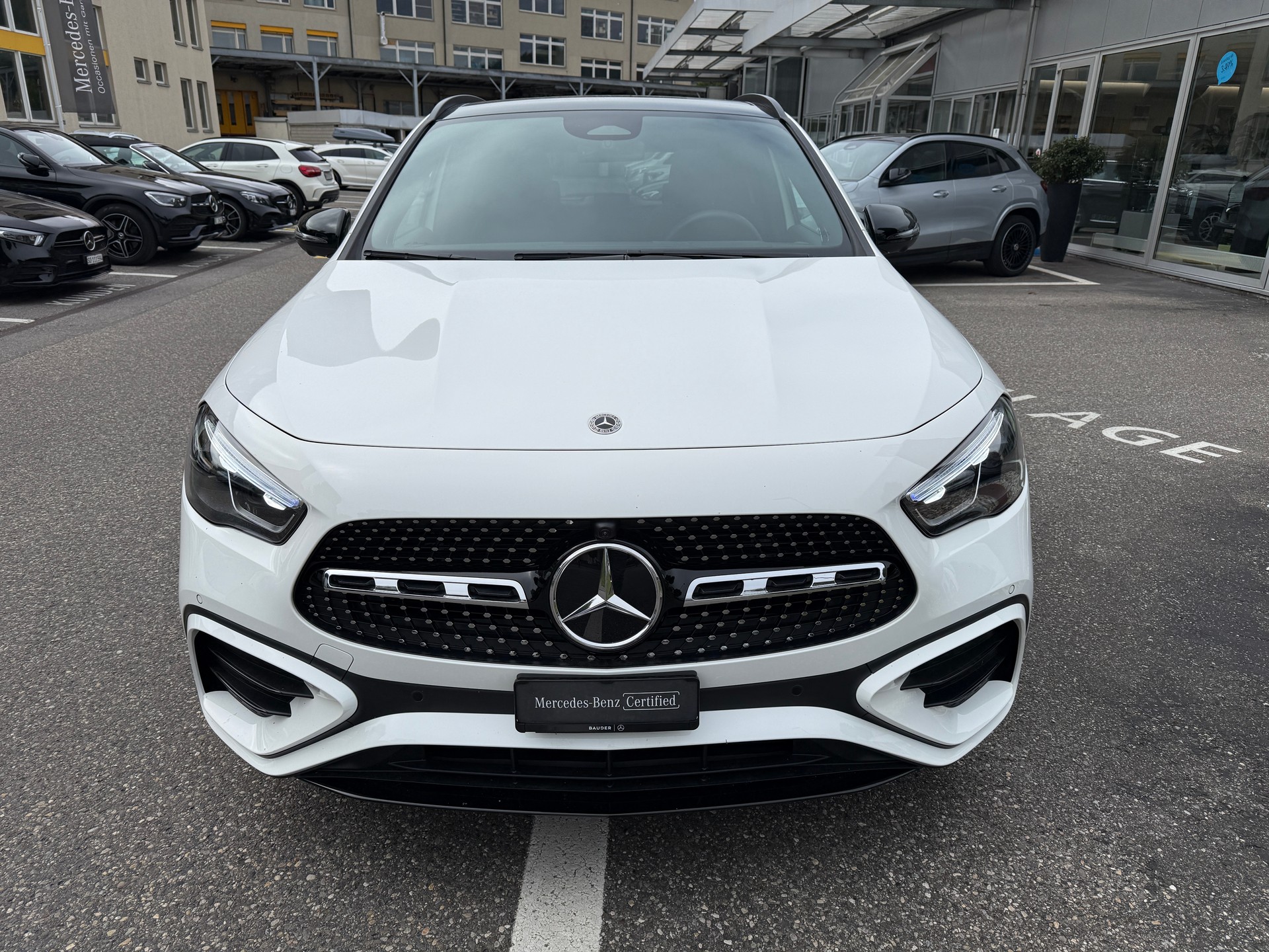 MERCEDES-BENZ GLA 220 d Swiss Star AMG Line 4matic - 2