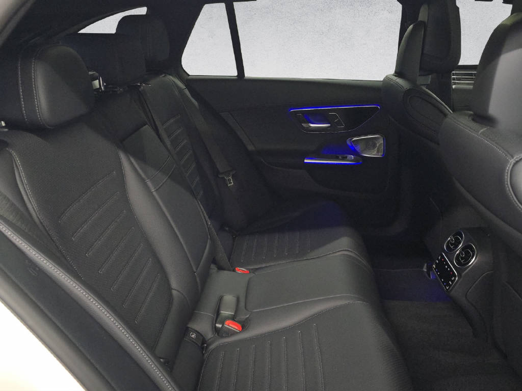 MERCEDES-BENZ C 300 de AMG Line 4Matic T-Modell - 12