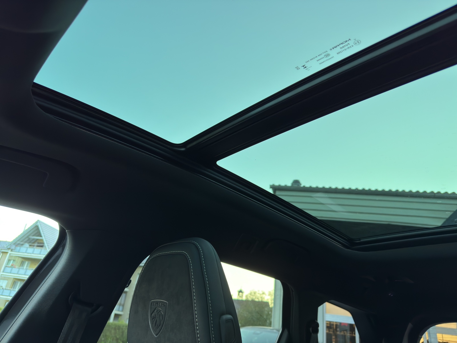 PEUGEOT 5008 e-Launch Edition AWD - 12