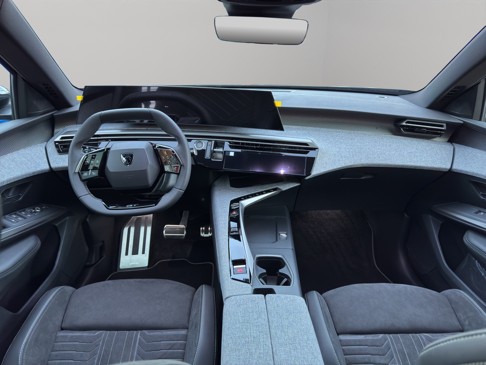 PEUGEOT 5008 e-Launch Edition AWD - 7