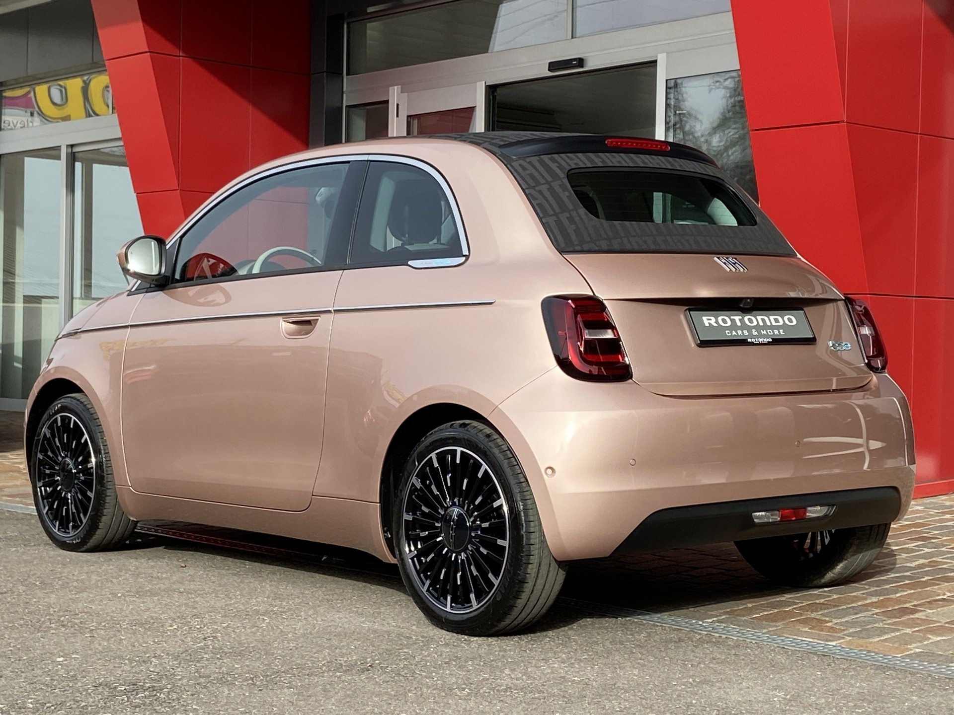 FIAT 500 C electric 87 kW La Prima - 21