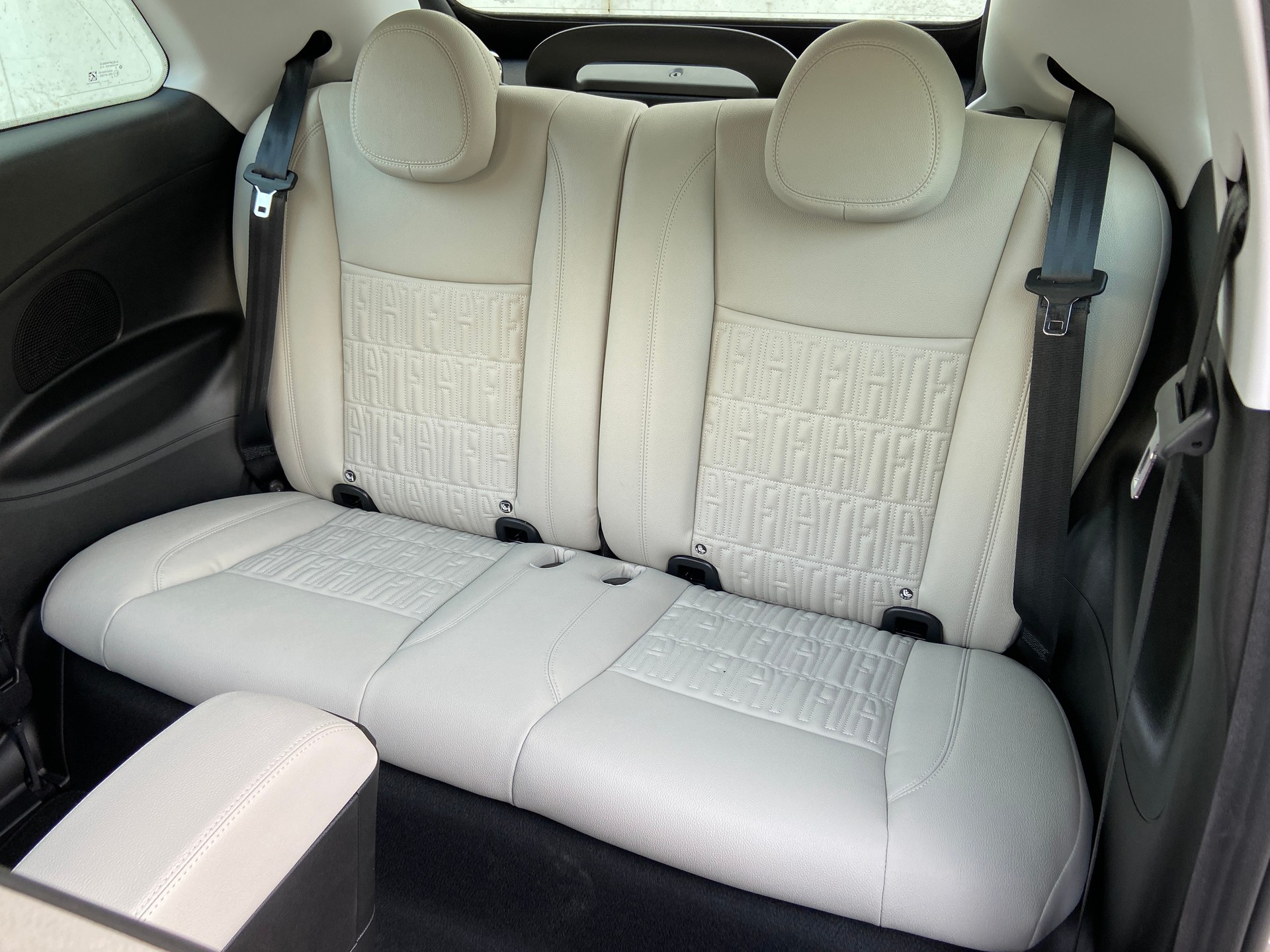 FIAT 500 C electric 87 kW La Prima - 11