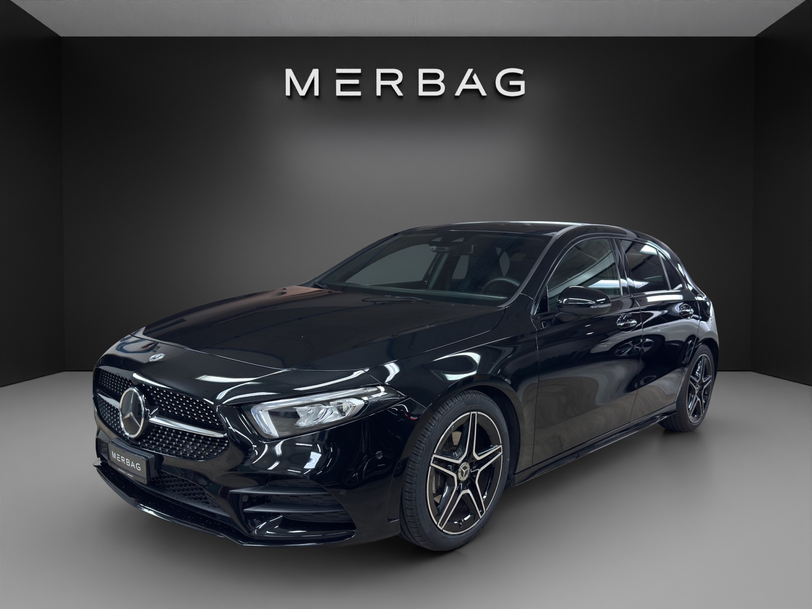 MERCEDES-BENZ A 180 Night Star AMG Line