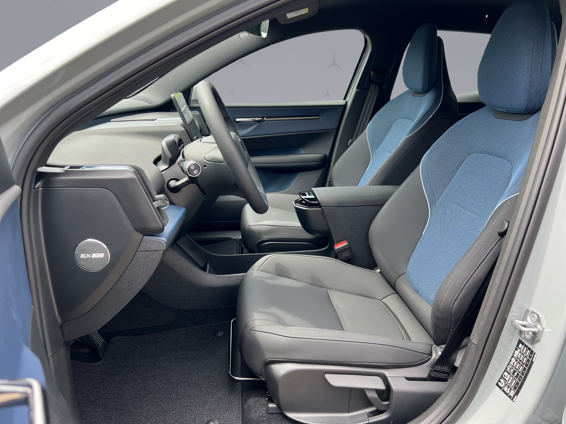 VOLVO EX30 E60 Core - 9