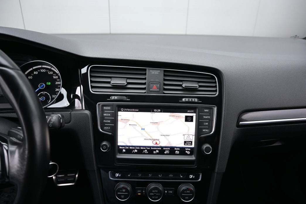 VW Golf 2.0 TSI R 4Motion DSG - 12
