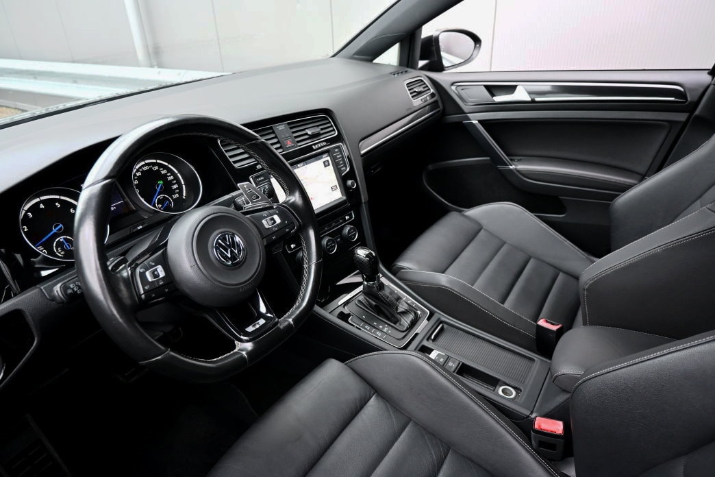 VW Golf 2.0 TSI R 4Motion DSG - 9