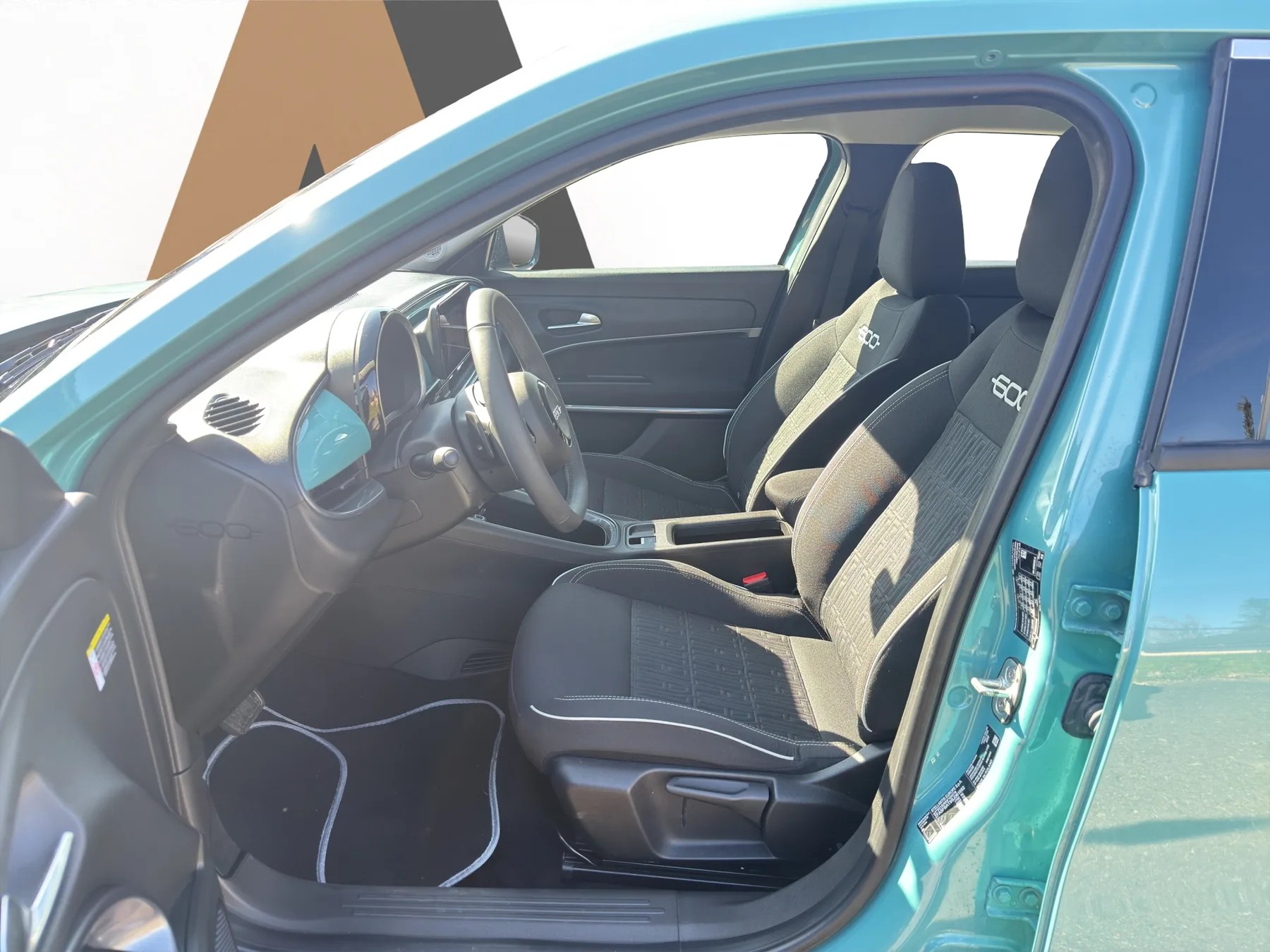 FIAT 600 1.2 Hybrid 145 Cult - 9