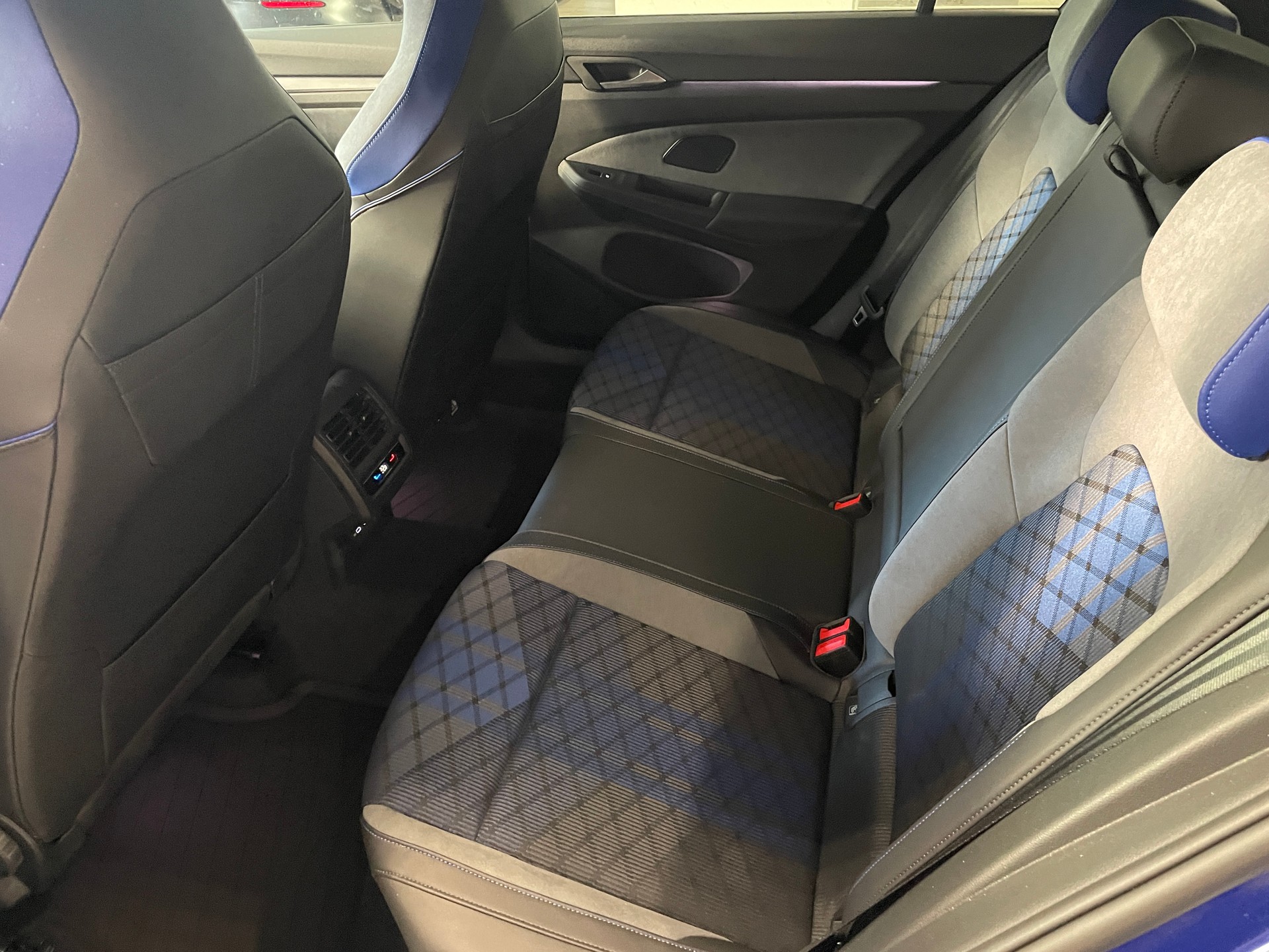 VW Golf Variant 2.0 TSI R DSG 4 Motion - 10