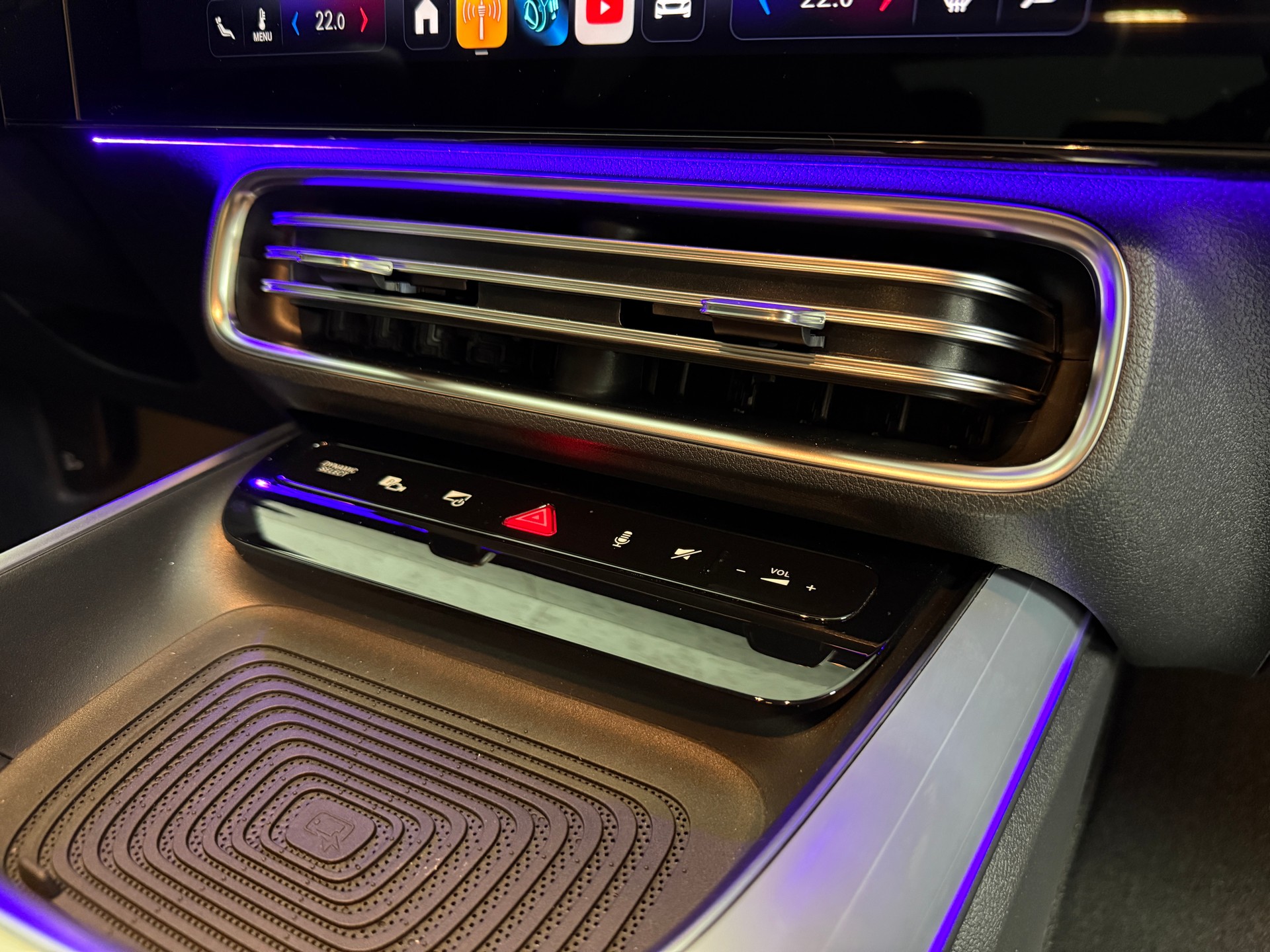 MERCEDES-BENZ CLA 350 4MATIC EQ - 15