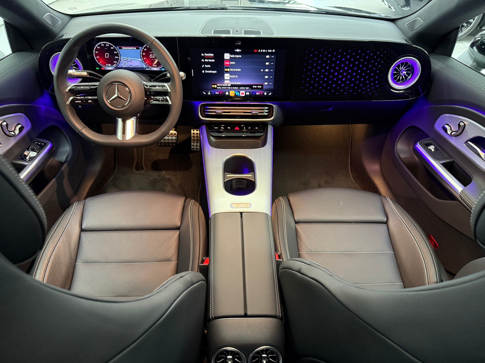 MERCEDES-BENZ CLA 350 4MATIC EQ - 9