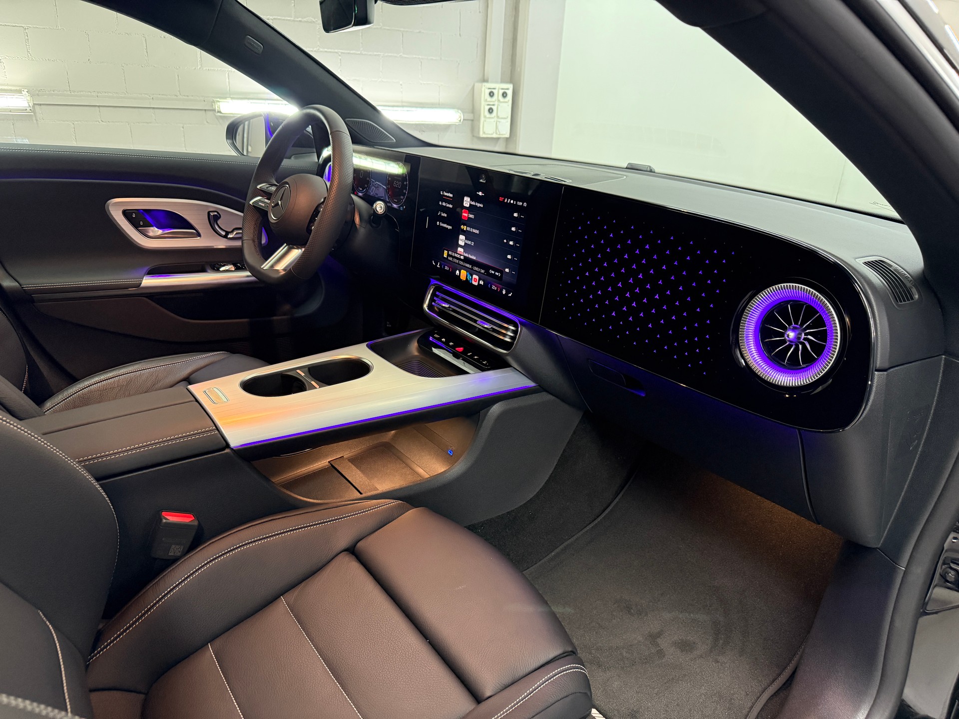 MERCEDES-BENZ CLA 350 4MATIC EQ - 12