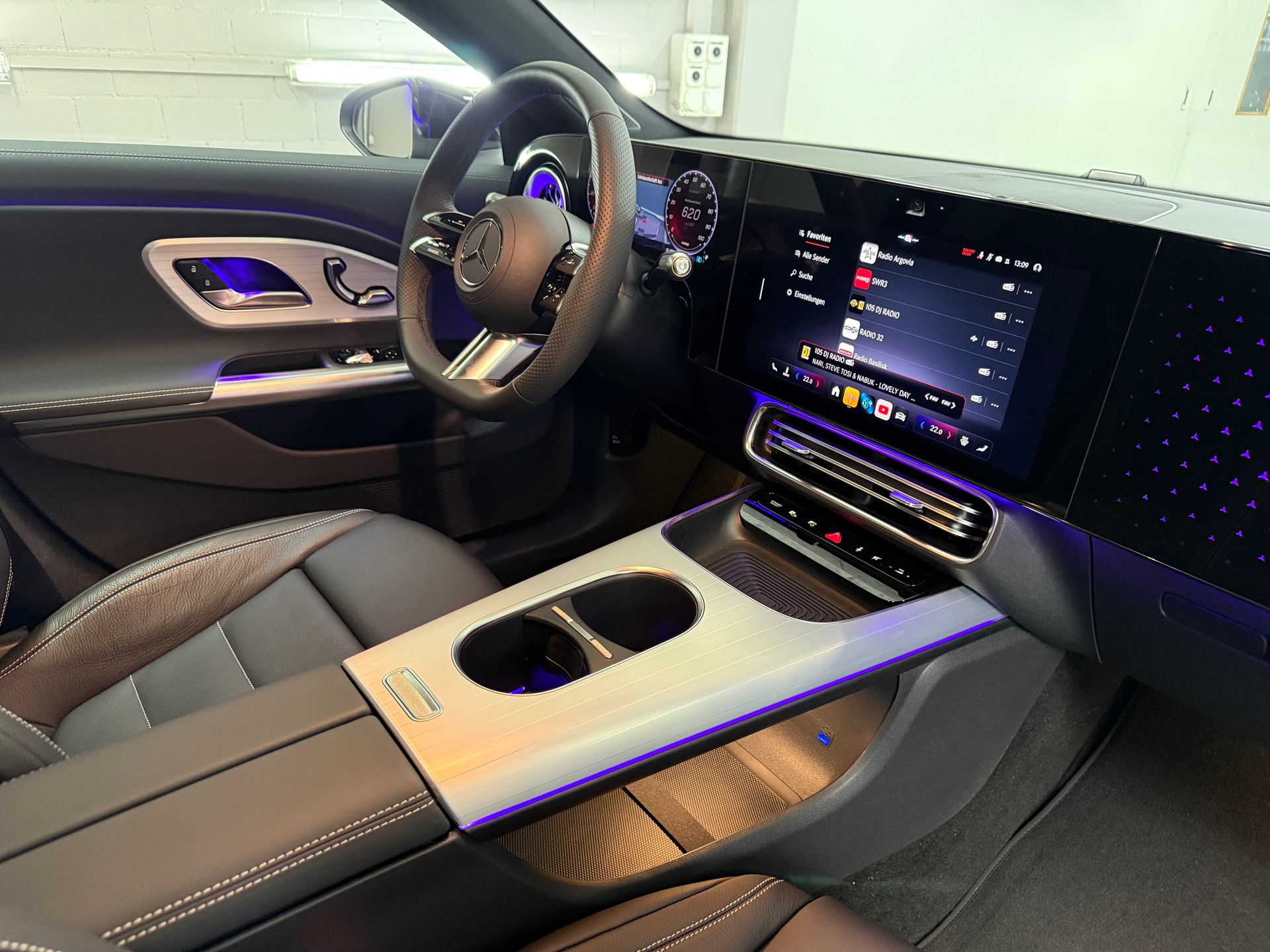 MERCEDES-BENZ CLA 350 4MATIC EQ - 13