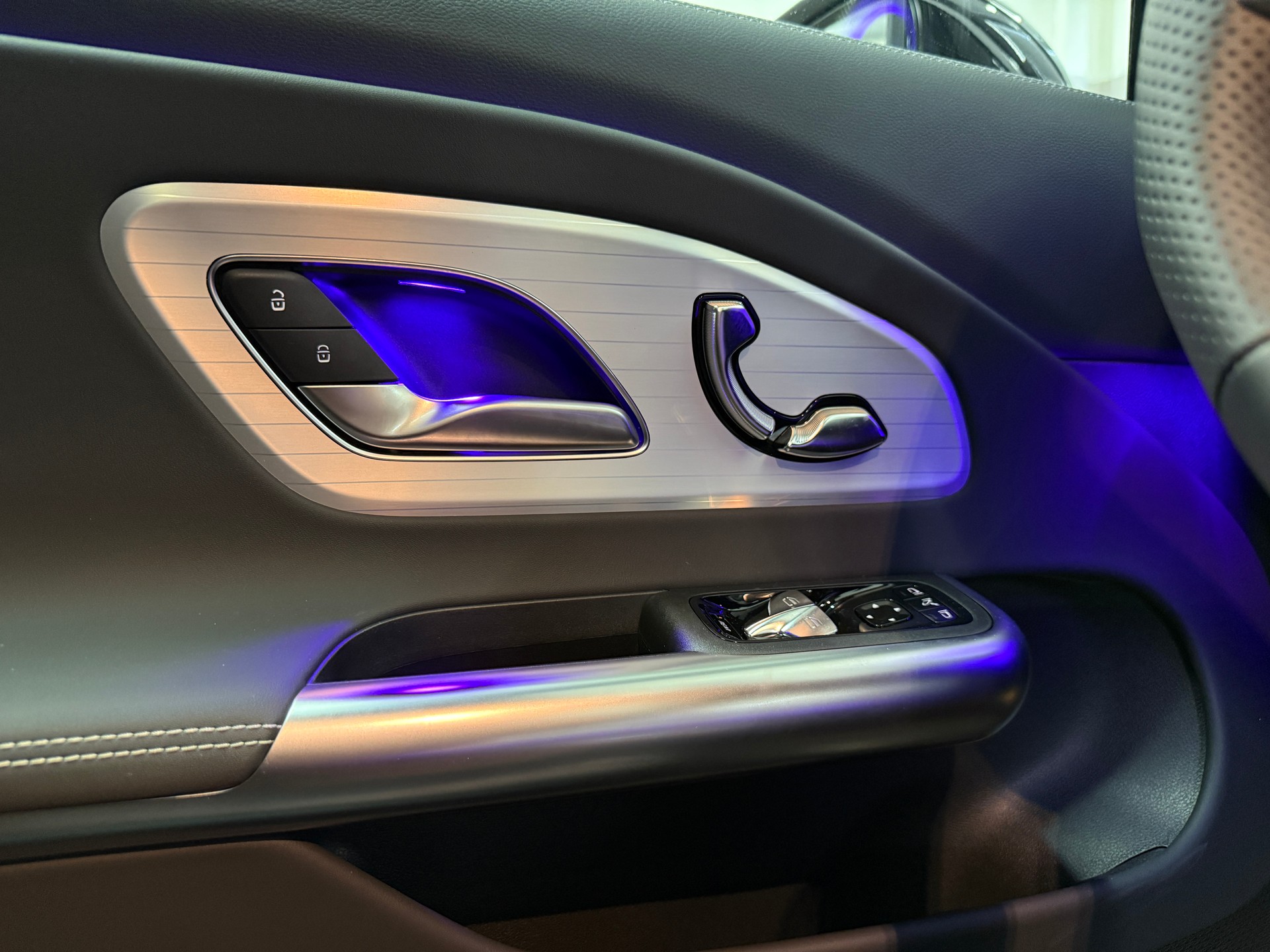 MERCEDES-BENZ CLA 350 4MATIC EQ - 19