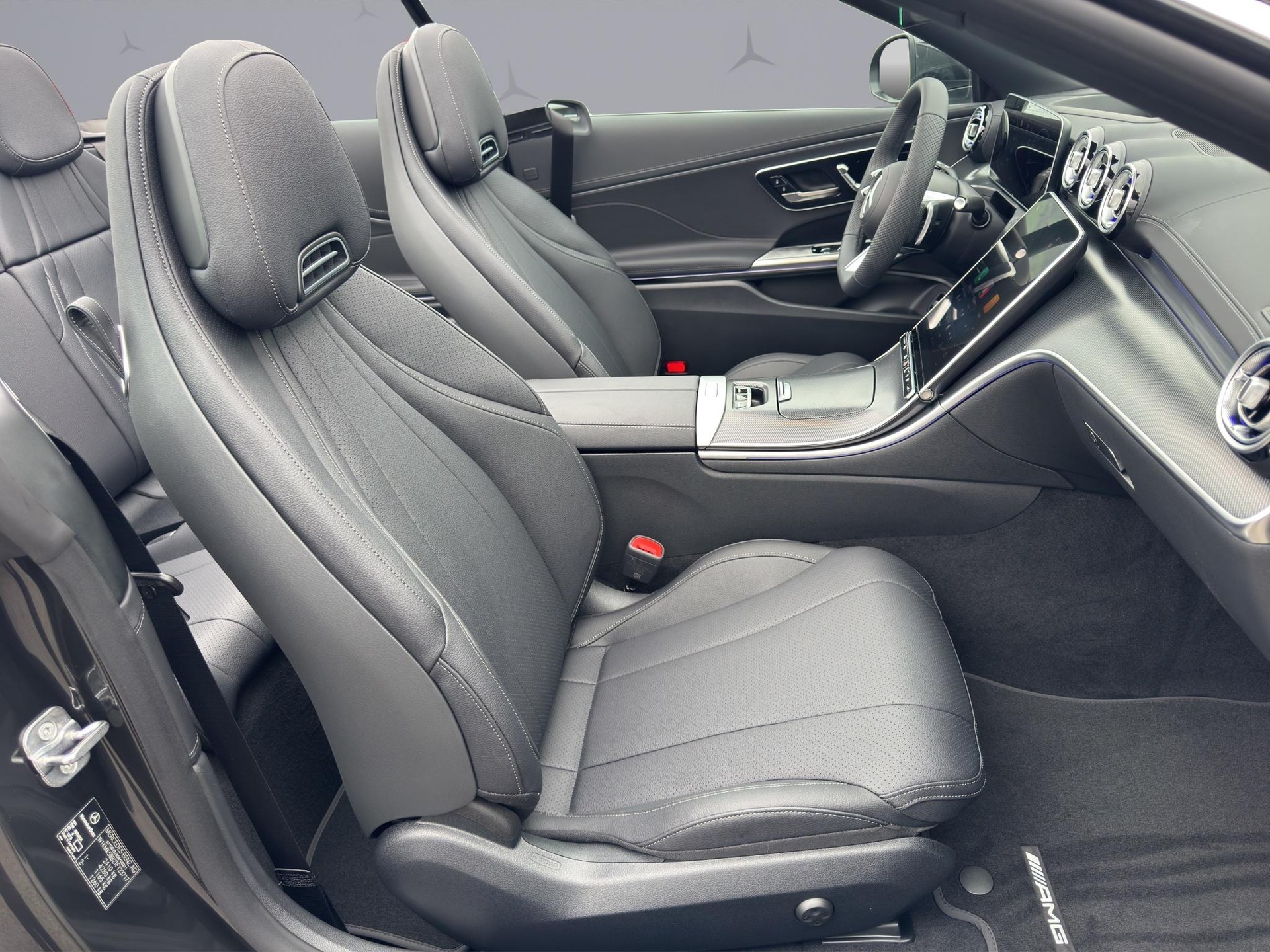 MERCEDES-BENZ CLE 200 AMG Line 4matic Cabriolet - 16