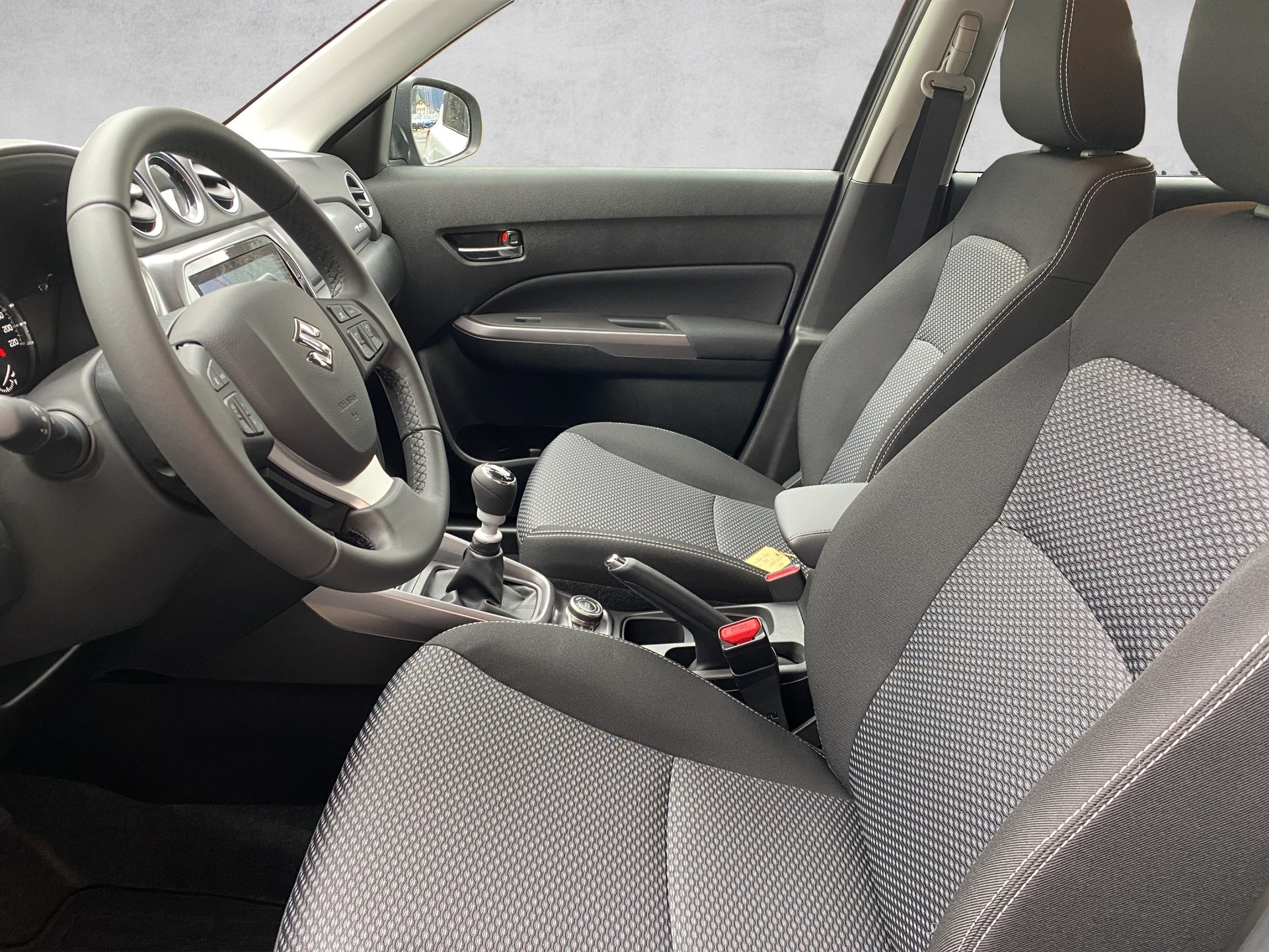 SUZUKI Vitara 1.4 Boosterjet Compact + 4x4 Hybrid Automatic - 6