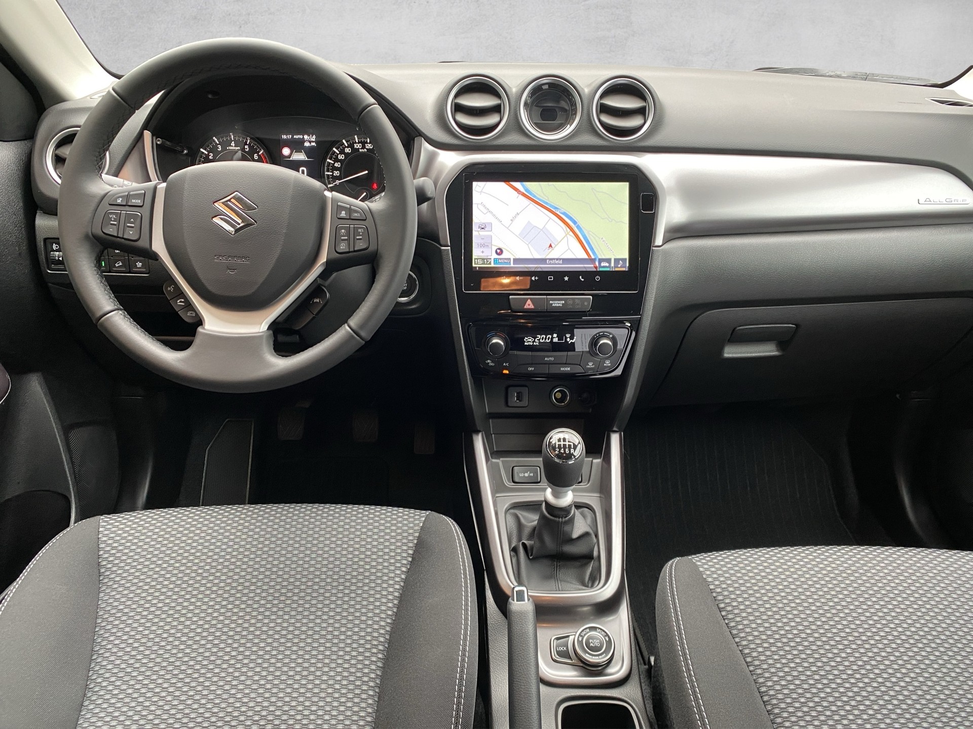 SUZUKI Vitara 1.4 Boosterjet Compact + 4x4 Hybrid Automatic - 9