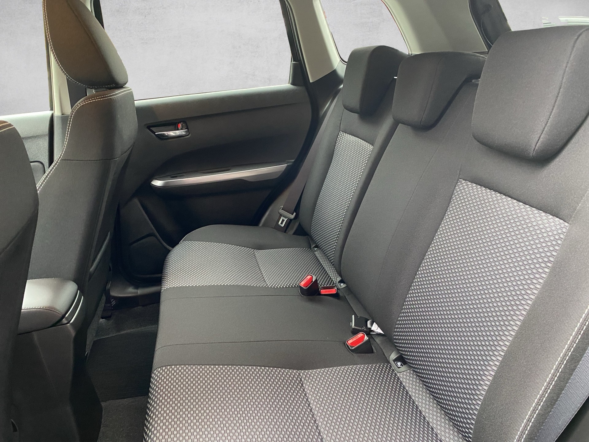 SUZUKI Vitara 1.4 Boosterjet Compact + 4x4 Hybrid Automatic - 8