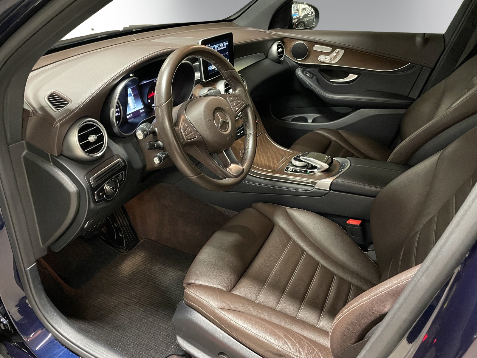 MERCEDES-BENZ GLC 250 Exclusive 4Matic 9G-Tronic - 9